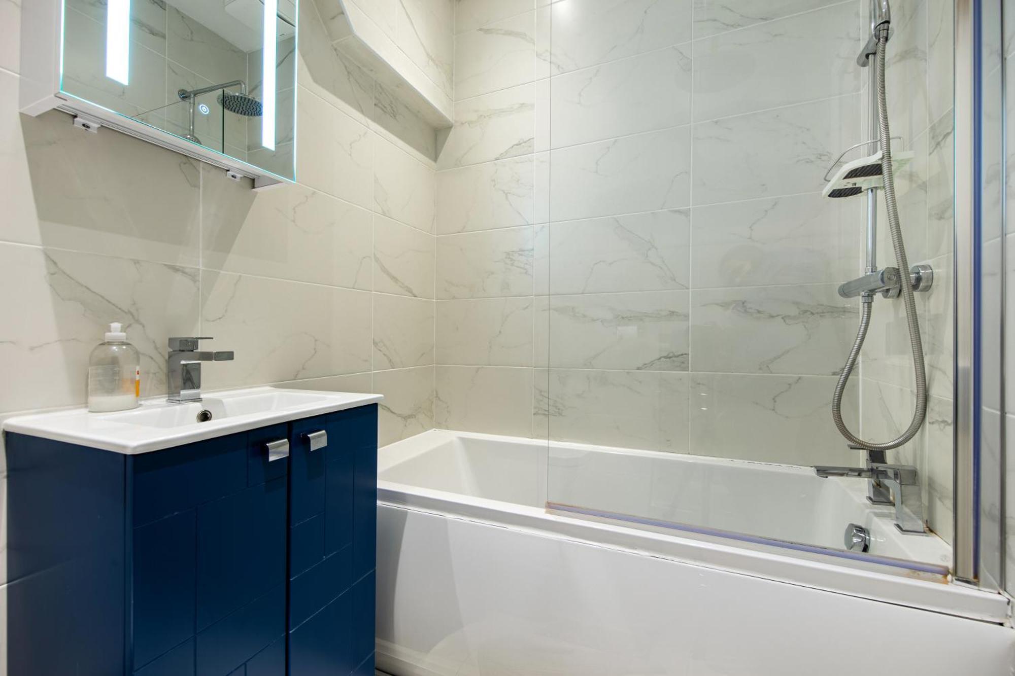 Cosy 1 Bed Apartment With Free Parking Close To Underground Station Zone 2 For Quick Access To Central London Up To 5 Guests Kültér fotó